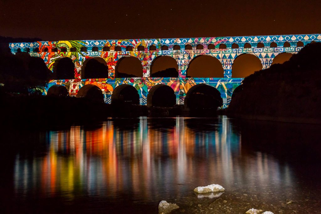 Mapping et pyrotechnie avec Groupe F au Pont du Gard